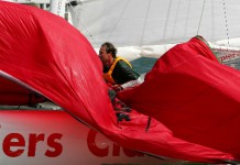 Trophée Clairefontaine : De Desjoyeaux aux champions olympiques Trophée Clairefontaine - Franck Proffit à la manoeuvre