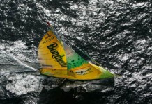 Jean Le Cam a 9,5 milles de Vincent Riou Bonduelle / Jean Le Cam