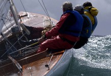 Tête de Dragon Dragon dans le gros temps