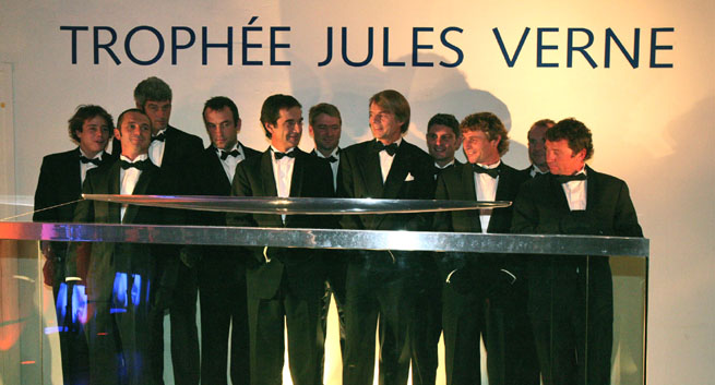 Remise Trophée Jules Verne à Bruno Peyron