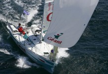 La Solitaire : Sous la lune exactement Michel Desjoyeaux - Géant