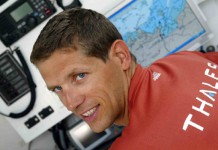 Erwan Tabarly va se battre pour la meilleur place! Erwan Tabarly à la table à cartes sur Thalès