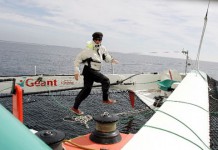 Abandon de Michel Desjoyeaux et Géant Géant - Michel Desjoyeaux