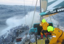 ABN AMRO ONE a percuté une baleine cette nuit… ABN AMRO 1 bute dans la vague