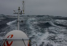 Les grands surfs d’Orange II dans le Pacifique Sud Bruno Peyron - Orange II