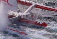 Bon départ pour Francis Joyon Francis Joyon / Trimaran IDEC