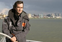 Bruno Peyron surveille Cammas et prépare la riposte ! Record Atlantique Nord : skipper Bruno Peyron