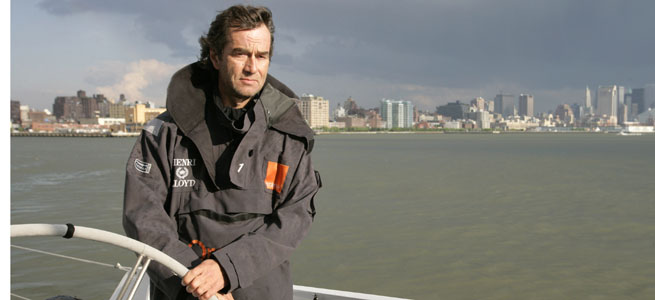 Record Atlantique Nord : skipper Bruno Peyron Record Atlantique Nord : skipper Bruno Peyron