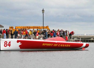 Le premier Open 60 canadien enfin à l´eau … Spirit of Canada