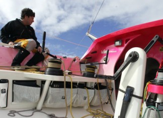 VM Matériaux version 2007 remis à l’eau Jean Le Cam sur VM MATERIAUX