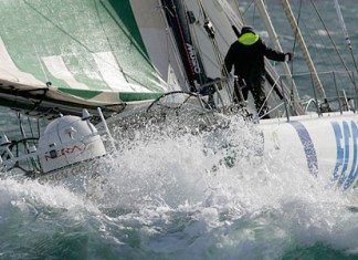 Le nouvel ECOVER, dans les temps … Ecover Pré-Vendée Globe 2004 Golding