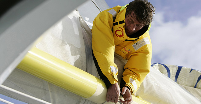 Bernard Stamm Velux 5 Oceans retour Atlantique Nord Bernard Stamm Velux 5 Oceans retour Atlantique Nord