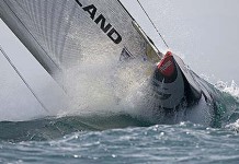 Team New Zealand décroche son premier point… Emirates Team New Zealand qualifié finale LV Cup