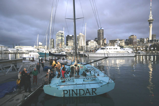 Mise a l eau de Pindar Mise a l eau de Pindar