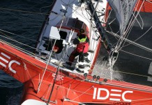 Francis Joyon accélère… en écoutant son bateau idec