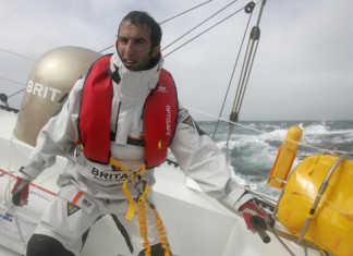 Armel Le Cléac´h raconte le démâtage de son Brit´Air brit air