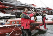 Francis Joyon : « la mer m´a laissé passer » Francis Joyon à l arrivée à Brest