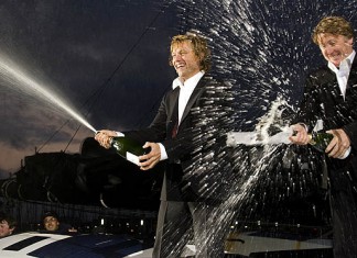 Hugo Boss prend la deuxième place à Barcelone Hugo Boss arrivée barcelona