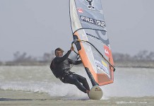 Record absolu pour Antoine Albeau : 49,09 noeuds! Albeau record 2008