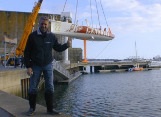 Le Generali de Yann Elies remis à l’eau après 3 mois de chantier Mise à l eau du monocoque Generali