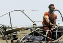 Belle exposition sur les tours du monde Tabarly cal30