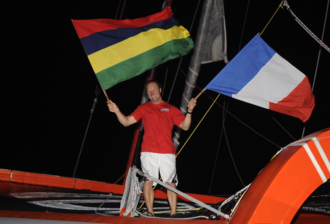 Arrivée Francis Joyon à Maurice Arrivée Francis Joyon à Maurice