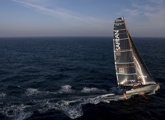 Ralentissement en Méditerranée Safran 2009 seul en tete