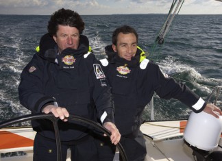 Flot d´arrivées à Barcelone Jean Le Cam et Bruno Garcia Président