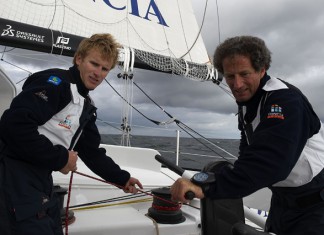 Ultimes préparatifs sur Foncia Gabart et Desjoyeaux sur Foncia