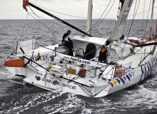 Début de semaine à rebondissements Foncia Barcelona World race