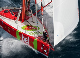 Kito de Pavant et Seb Audigane pourraient faire escale technique Groupe Bel sous gennaker