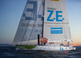 Le passage à niveau du détroit de Cook Renault ZE au large de Wellington