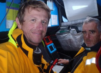 Virbac-Paprec 3 de retour en Méditerranée Peyron et Dick dans le Pacifique