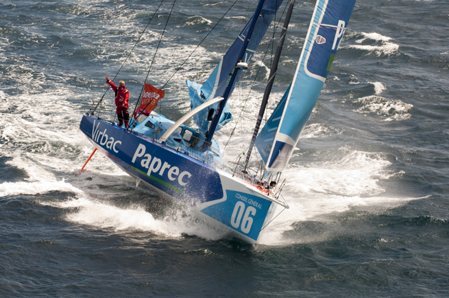 Virbac-Paprec 3 au large de Wellington Virbac-Paprec 3 au large de Wellington