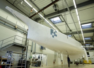 Le nouveau monocoque de Bernard Stamm quitte le chantier suisse Fin du chantier de Rivages