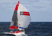 Trio infernal à 500 milles du but Tabarly Nacarat sous spi 2011