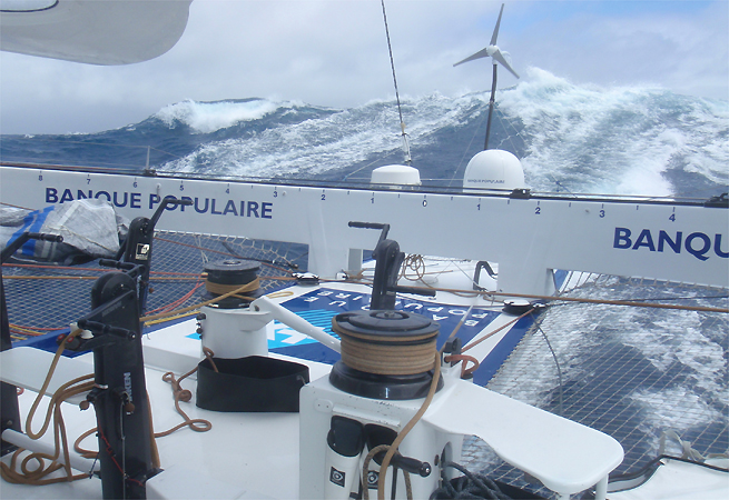 Surf dans les mers du sud Banque Populaire V Surf dans les mers du sud Banque Populaire V
