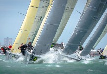 Deux manches musclées à Chicago Flash Gordon Flotte Championnat du Monde