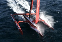 Joyon aux abords du cap Finisterre Francis Joyon IDEC