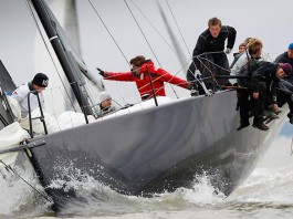 Une course très tactique le long des côtes anglaises Hooligan VII
