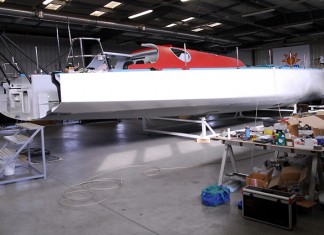 Le nouveau monocoque de Nandor Fa bientôt à l´eau Spirit of Hungary