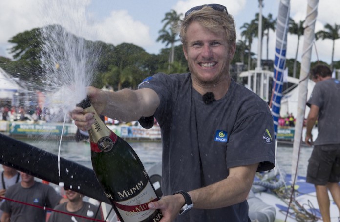 François Gabart remporte la Route du Rhum 2014