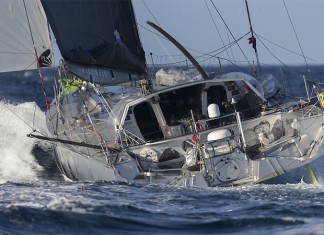Hugo Boss signe un nouveau record au passage de Gibraltar Hugo Boss BWR