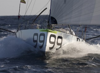 La flotte contrainte de longer les côtes sud-américaines Hugo Boss BWR