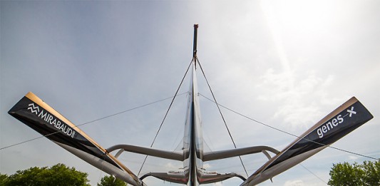 Spindrift 2 remis à l´eau Mise à l`eau Spindrift 2 mai 2015