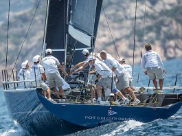 Azzurra en tête après une première journée difficile Azzurra à Porto Cervo