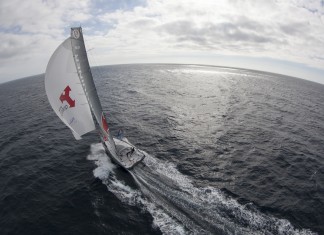 Casse pour Yann Eliès qui se déroute vers Newport