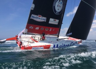 Victoire de Jérémie Beyou sur Maître Coq