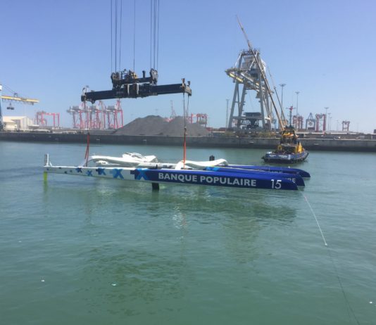 Banque Populaire IX amarré et remis à l’endroit à Casablanca