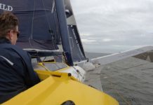 Vidéo à bord du Maxi Edmond de Rothschild avec Peter Burling au large de Lorient